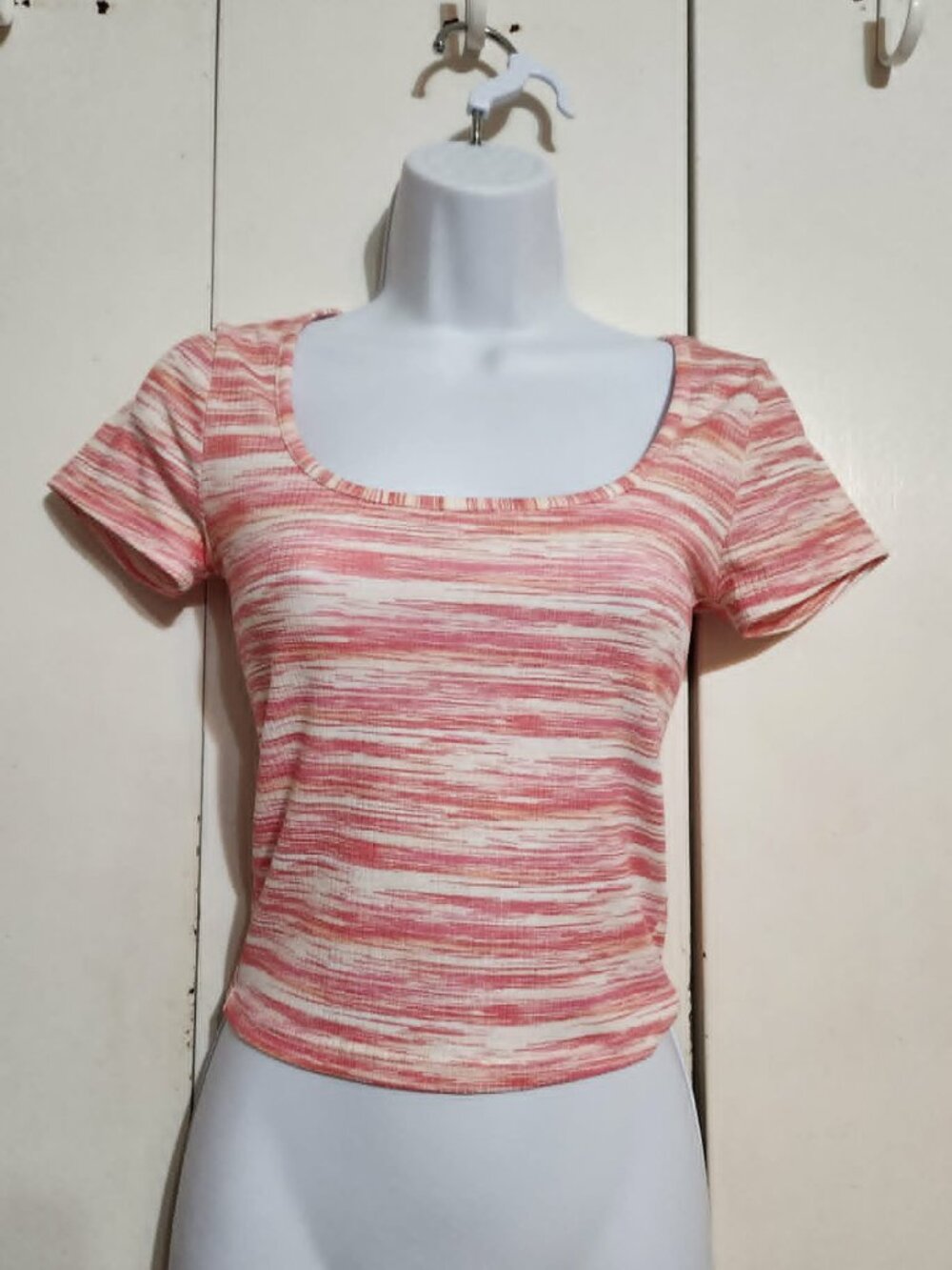 Cloud Dancer Pink White Space Dye Ribbed Crop Top Small Scoop Neck Short Sleeve
